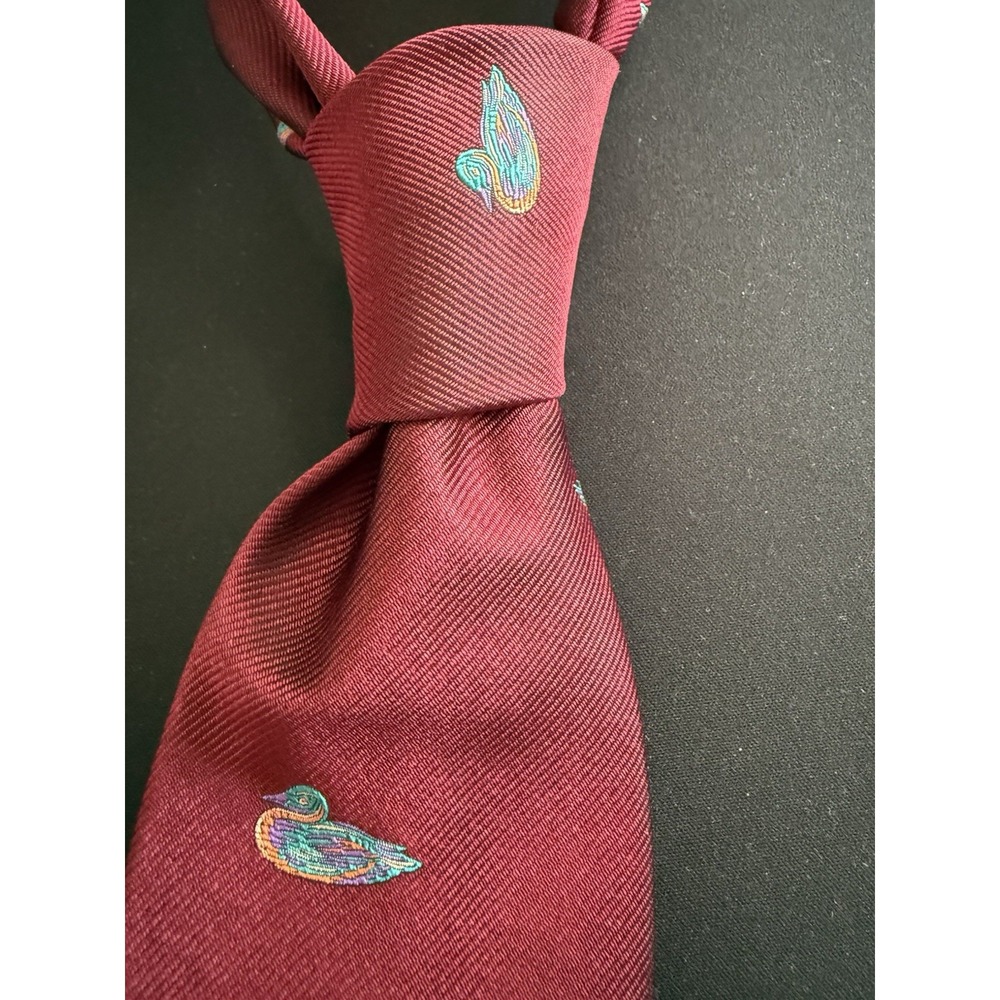 Robert Talbott Nordstrom Silk Tie Mens Red Duck Design Hand Sewn USA 56.5x3.5